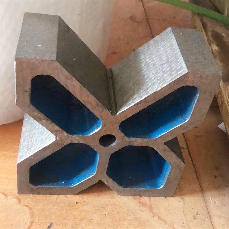 Xlẽ nu geɖe tso V blocks siwo wodzrana ŋu .